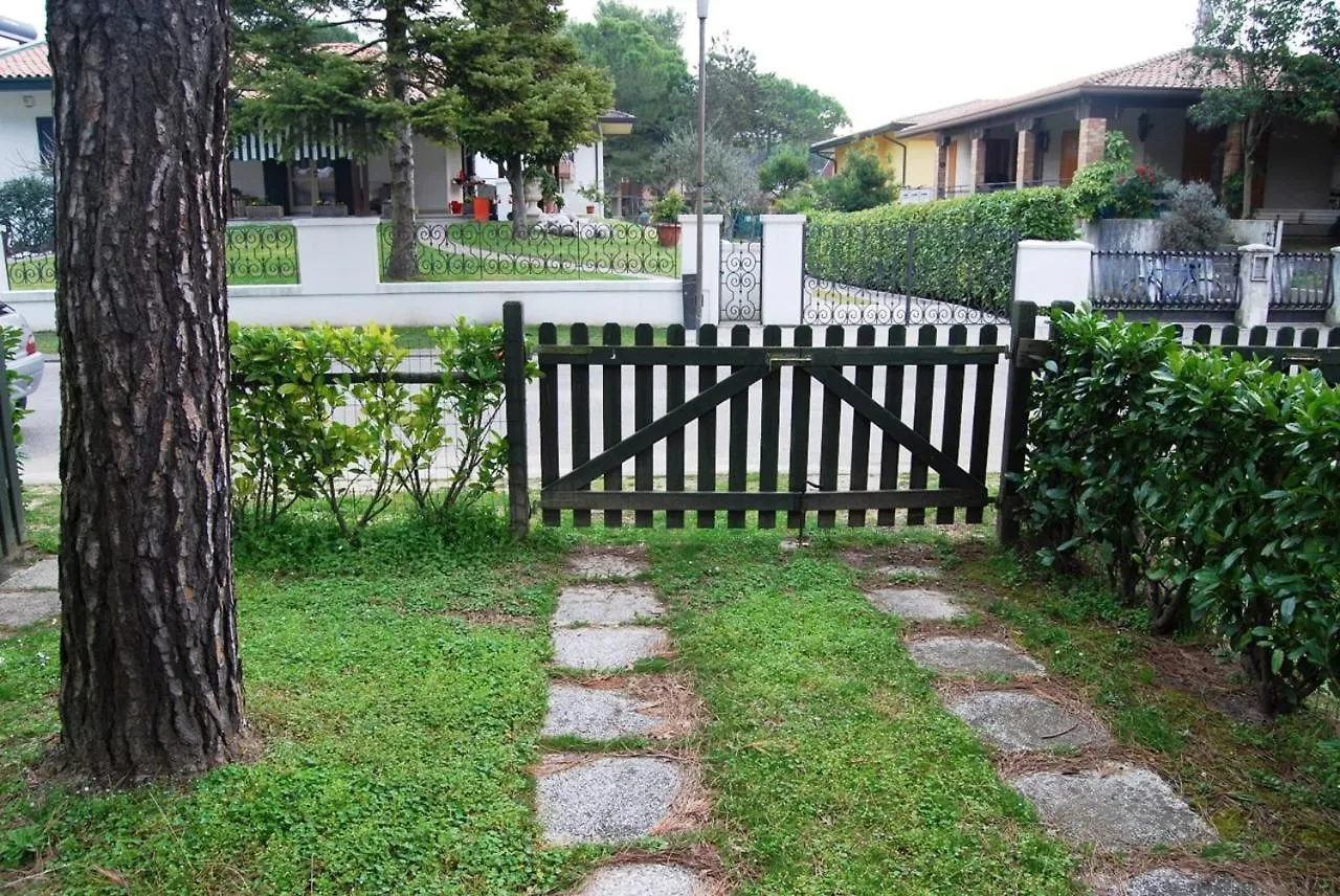 Apartment Near The Beach For 7 Guests - Beahost Bibione Villa